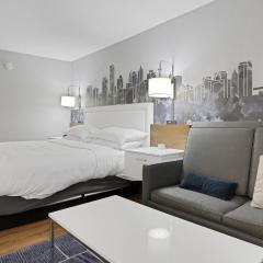 922 I Beautiful King Hotel Room