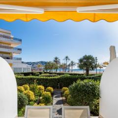 Apartamento a pie de playa, climatizado y parking