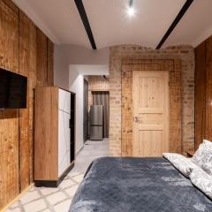 The parkside ground-floor apartment with street parking