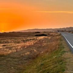 Beautiful brand new oceanfront house Hermosa casa a estrenar frente al mar