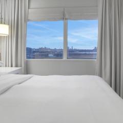 926 King Corner Near MetLife & American Dream