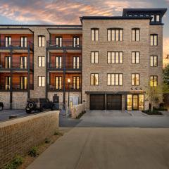 Fire Tower Classy 1BR in Downtown Charleston