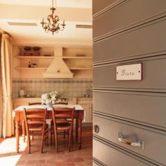 Apartment In einem Bauernhaus in den Hügeln- mit Garten und Pool by Interhome