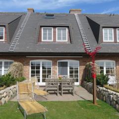 Holiday Home Wünderschöner Hausteil mit Garten by Interhome