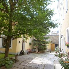 Apartment im Vierseitenhof by Interhome