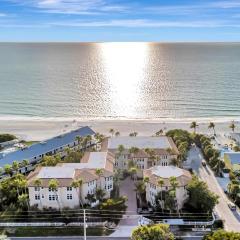 Beachfront with Private Balcony Heated Pool and Spa