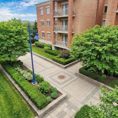 Stylish 2-Bedroom Apartment Near Station Ideal for Business & Leisure