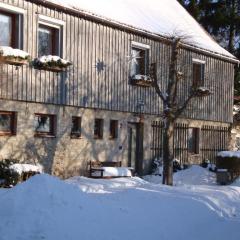 Apartment Landlust- Stadtnah - Fewo im ehemaligem Bauernhaus mit Sauna- Kaminofen und gr by Interhome
