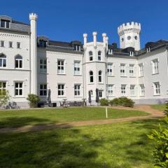 Apartment Weisses Traumschloss an der Ostsee by Interhome