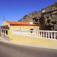 Holiday Home Landhaus La Cabaña mit Privatparkplatz by Interhome