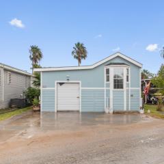 Cozy 1 bed retreat in Port Isabel, perfect for a getaway.