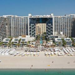 AirDXB - Luxury 3-Bedroom Retreat at FIVE Palm Jumeirah with Panoramic Views and West Beach Access