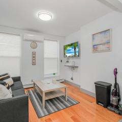 Spacious 3BR Apt with Quick Manhattan Access and Free Parking