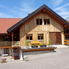 Apartment am Waldrand- ideal für Bergsport by Interhome