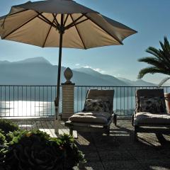 Apartment 'Casa Domenica' mit Blick aufs Wasser by Interhome