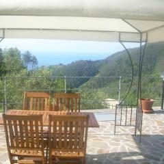 Apartment Wohnung mit Terrasse mit Meerblick by Interhome