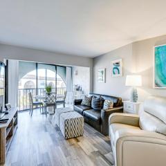 2 Mi to Beach! Unit with Pool Access on Marco Island