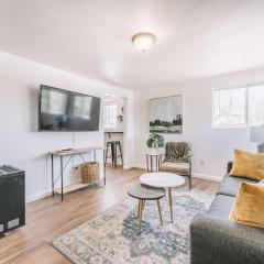 Prospect Point Steps to Memorial Park w Hot Tub