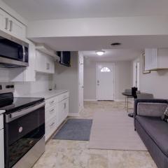 Work and Explore, Cozy Unit 5 Mi to UMD!