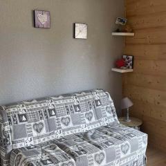 Studio 21m², 4 personnes, parking, terrasse au Praz de Lys - FR-1-815-108