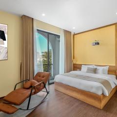 Lucas Boutique Home Hue