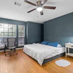 Family Retreat Near Kalahari Sleeps 10 Modern