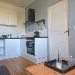 Charmant F2 pour 4 personnes linge fourni