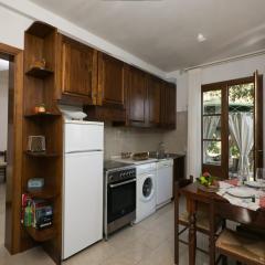 Huge Holiday Home in Marina di Castagneto Carducci near Sea