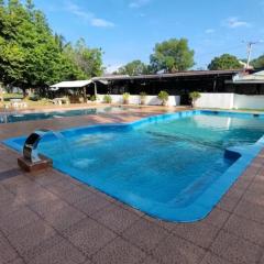 Kampung Beach Resort