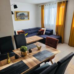 Le Cocon Bright Large TV Free parking