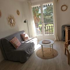 TT2, 3 minutes à pied de la mer