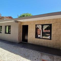 CASA CHALET con PARQUE