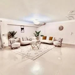 7-Star Nile View Apartment