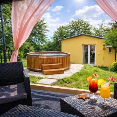 Ranch 66 - Wellness chata Arizona ve stylu Divokého Západu s koupacím sudem