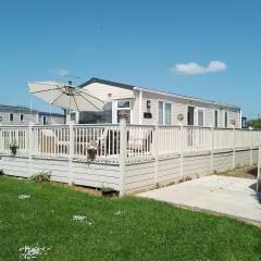 2-bed Hide-away Caravan at Ashbourne Heights