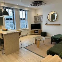 Aura - Elegant Retreat in Prime Leeds Location!