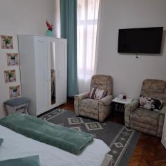 Art Nouveau Aparthotel