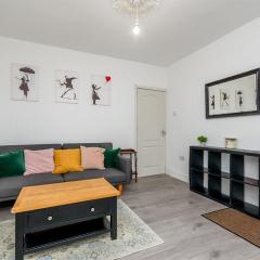 Entire Nuneaton House Next to the Station