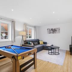 3-Bed House with Parking, Ideal for Contractors