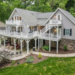 Luxurious Waterfront Home, Sleeps 12, 5 Bedrooms