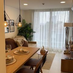 Lujoso Apartamento en edificio frente a la playa San José!