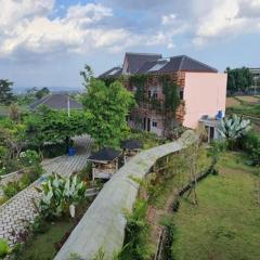 Tulip Guest House & Cafe