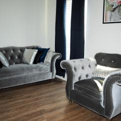 Luxury 4BR 4BA Townhome w Game Room Near Down Town