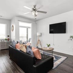 Cozysuites Spacious 2BR next to Whole Foods