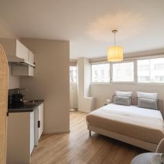 Nice air-conditioned studio, close to Paris