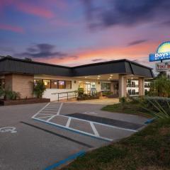 Days Inn by Wyndham Fort Myers Springs Resort