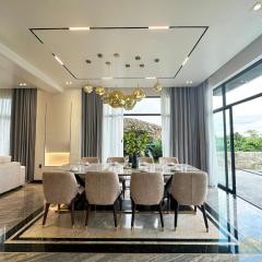 BB House - The beginning of peace!