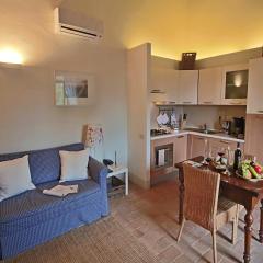 Modern holiday home in Foligno - Loc with pool