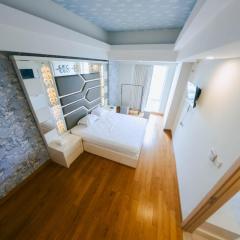 Modern 1 BR Apartment at One East Residence