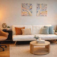 Regal Skyline - Executive room with city view - Private bathroom -Private Living room - Private Walk-in wardrobe - One minute walk to station - 15mins to airport